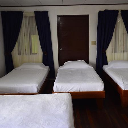 Hotel La Perla del Sur Sierpe Esterno foto