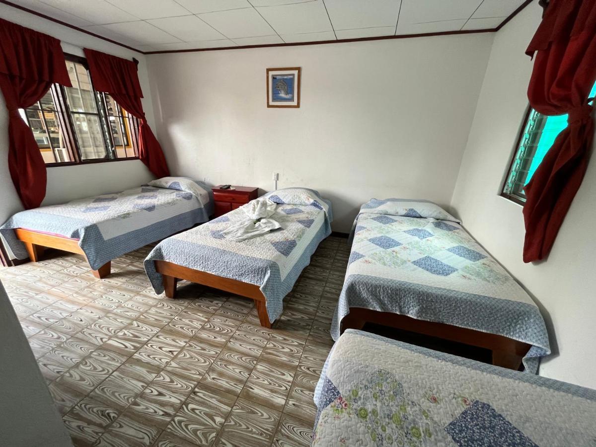 Hotel La Perla del Sur Sierpe Esterno foto